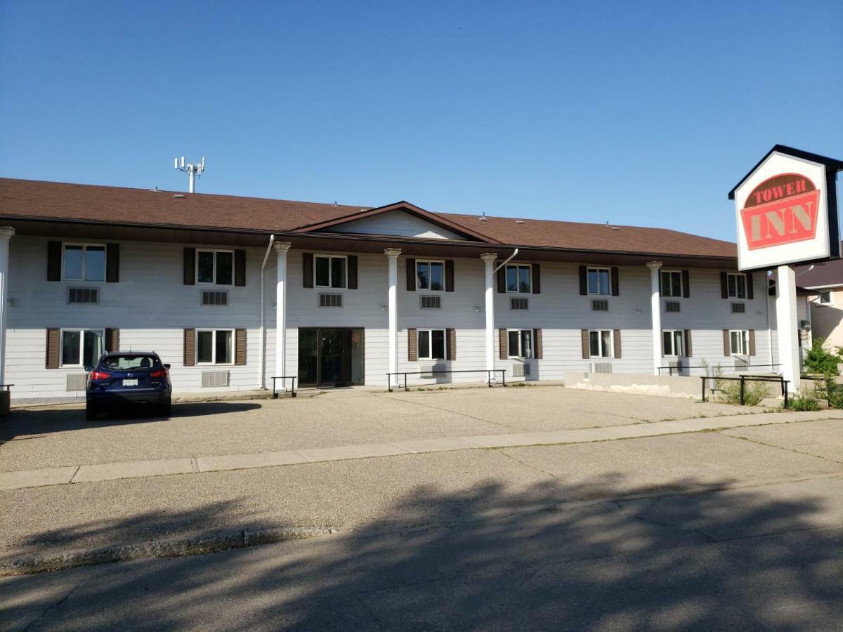 Tower Inn Estevan Esterno foto